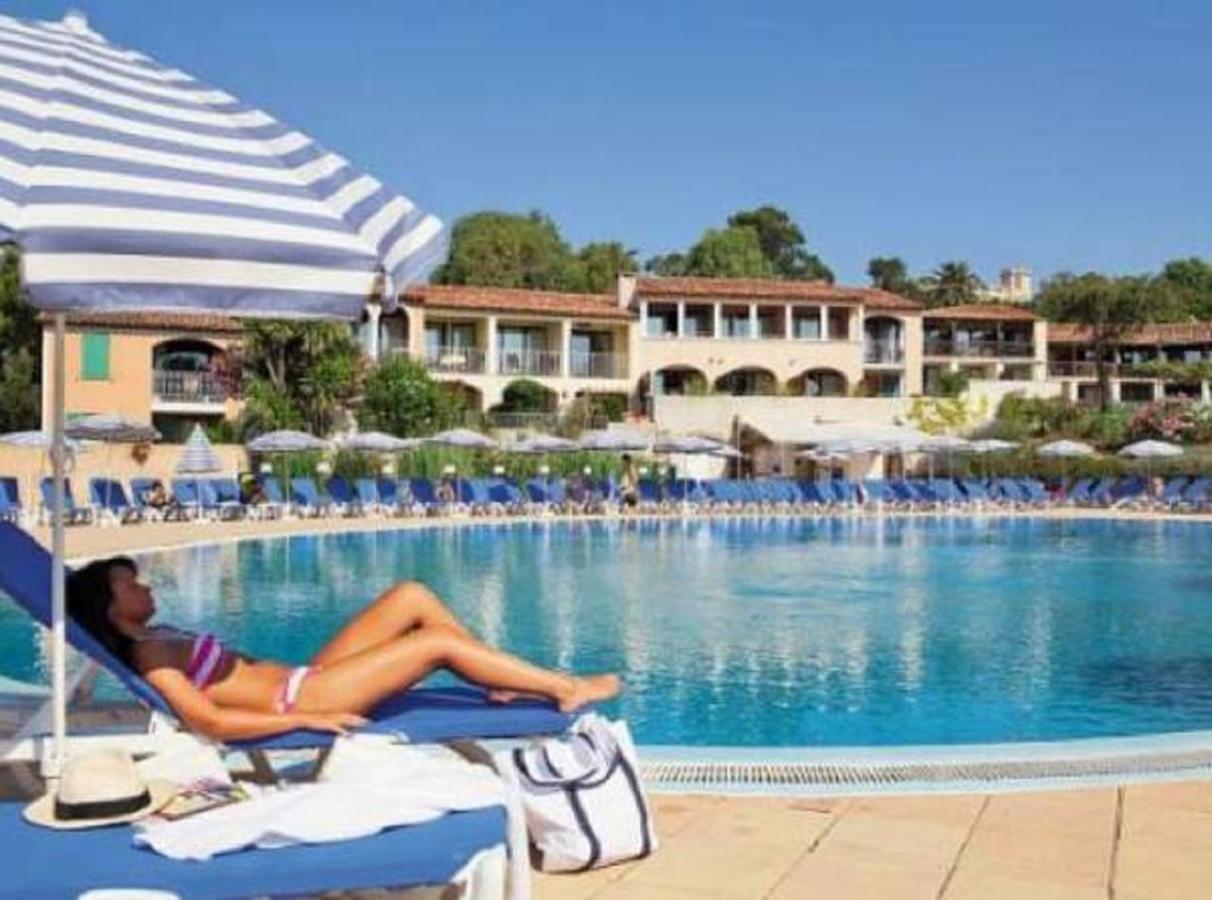 Chez Adriana Studio Vue Mer Avec Piscine Grimaud Exterior photo